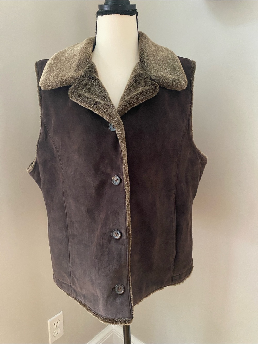 NWOT Eddie Bauer Seattle Suede womens leather vest size large brown faux fur